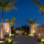 Borgo De Li Santi Lägenhetshotell 4*
