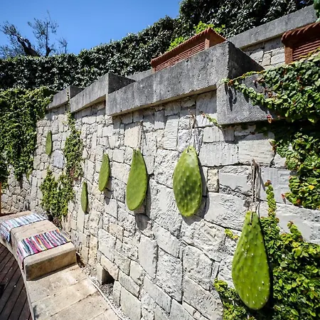 Borgo De Li Santi Ξενοδοχείο με διαμερίσματα