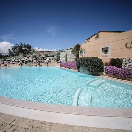 Borgo De Li Santi 3*