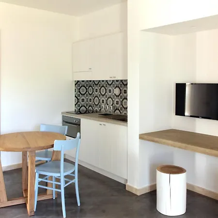 Apart-hotel Borgo De Li Santi