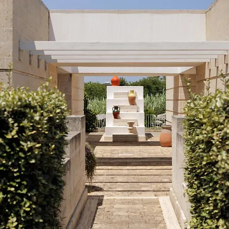 Aparthotel Borgo De Li Santi 3*