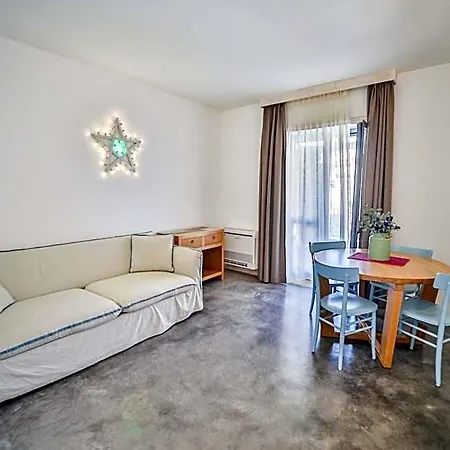 Lejlighedshotel Borgo De Li Santi 4*
