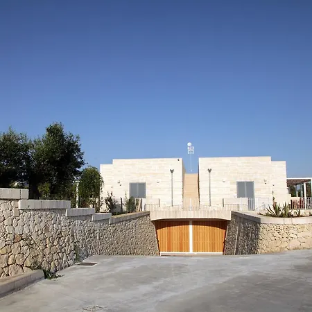 Apart-hotel Borgo De Li Santi 3*