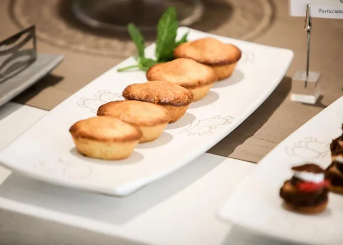 Aparthotel Borgo De Li Santi 4*